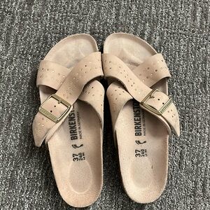 Birkenstock sandals size 37/7. Light tan like new